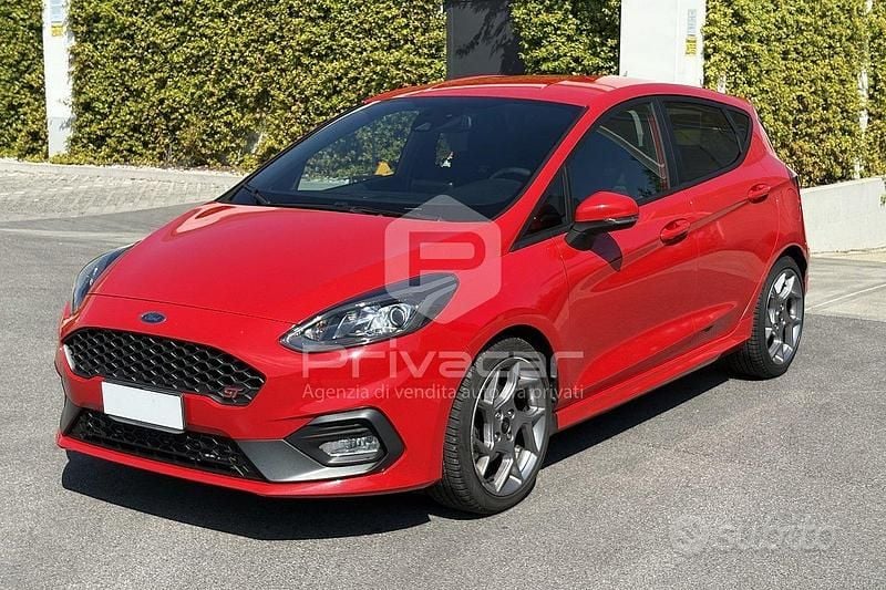 Usata Ford Fiesta ST 200 CV (147 kW) 2018 Rosso Utilitaria