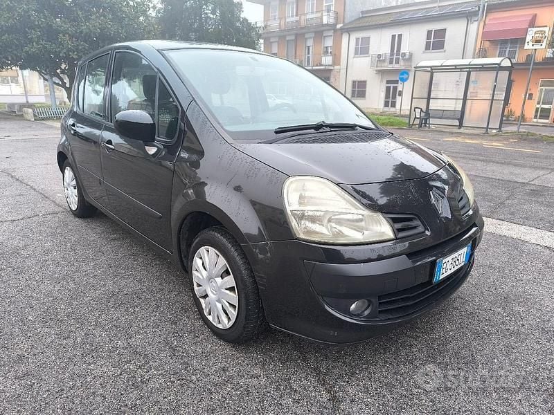 Nero Usata 2012 Renault Modus Monovolume | 2200 € - Immagine 1/4