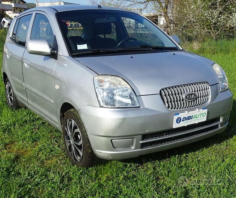 Usata Kia Picanto 65 CV (47 kW) 2005 Grigio Utilitaria