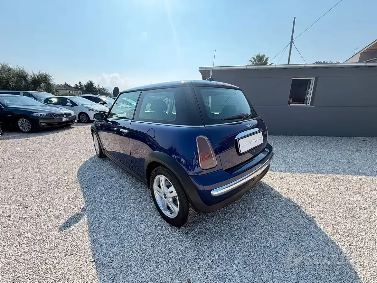 Usata Mini One D 75 CV (55 kW) 2004 Blu Utilitaria