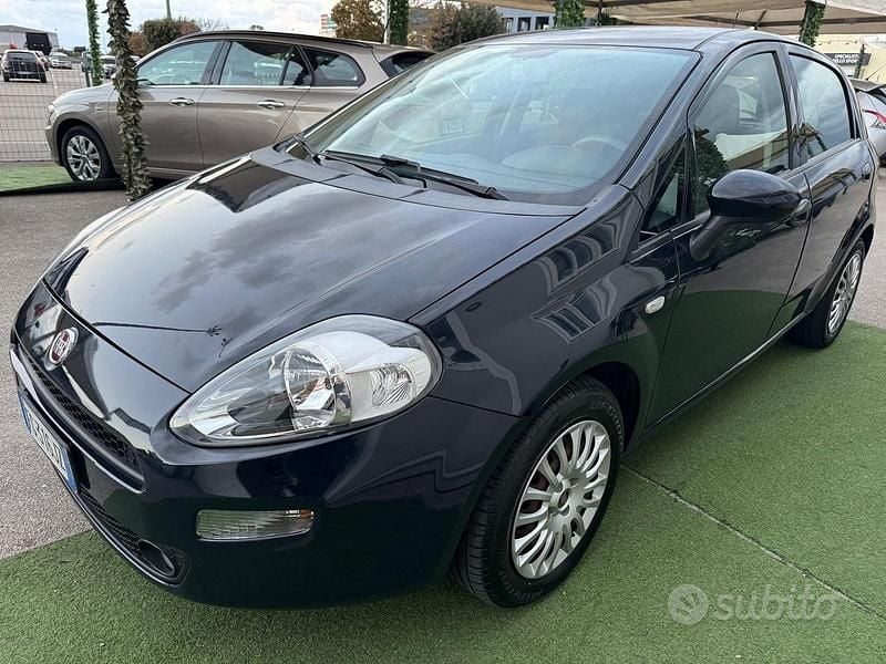 Blu Usata 2017 Fiat Punto Street Tre volumi | 4700 € (Ottimo prezzo) - Immagine 1/4