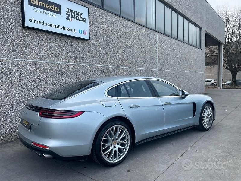 Usata Porsche Panamera Executive 330 CV (242 kW) 2018 Grigio Berlina