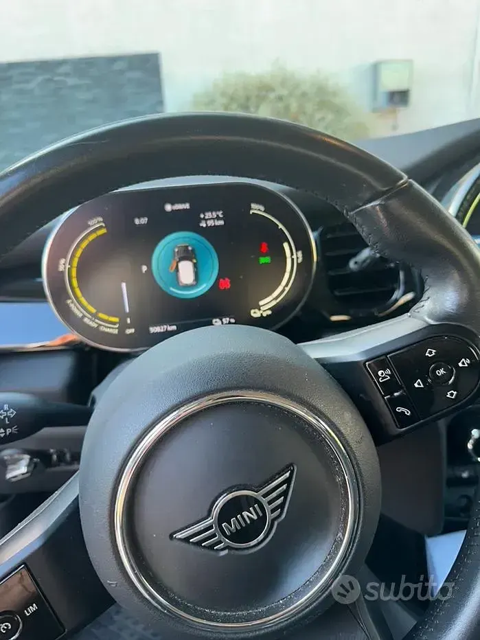 Usata Mini Cooper SE 75 kW (102 CV) 2022 Grigio Utilitaria