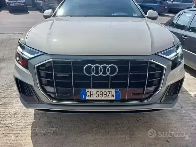 Usata Audi Q8 Sport 231 CV (169 kW) 2022 Beige SUV