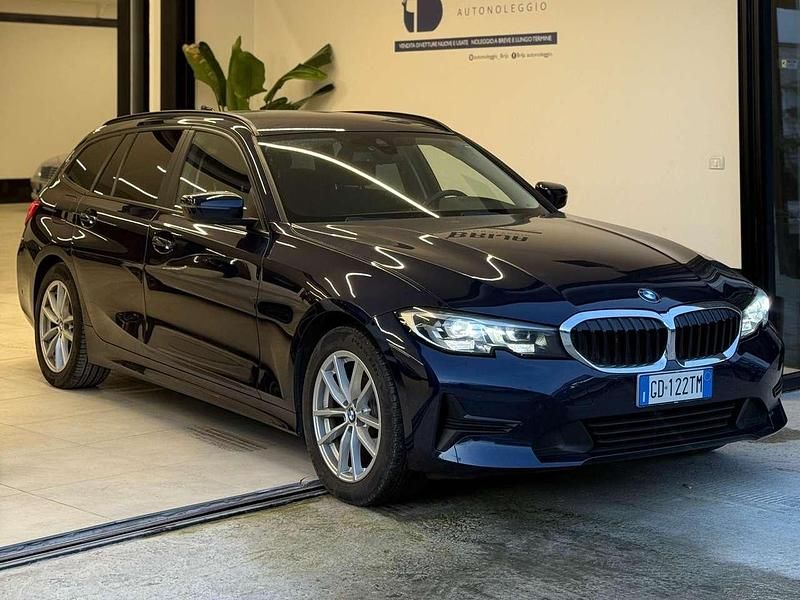 Blu/azzurro Usata 2020 BMW 316 Station wagon | 19.990 € (Buon prezzo) - Immagine 1/4