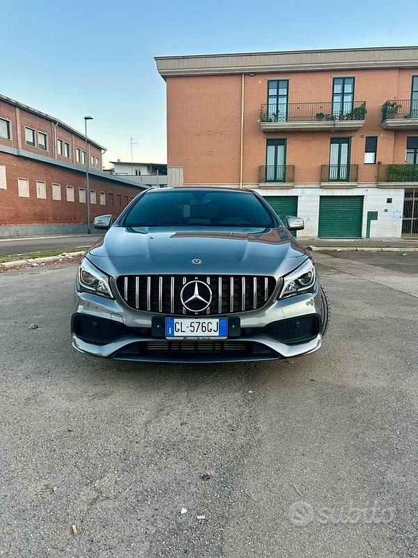 Usata Mercedes CLA220 Premium 170 CV (125 kW) 2019 Berlina