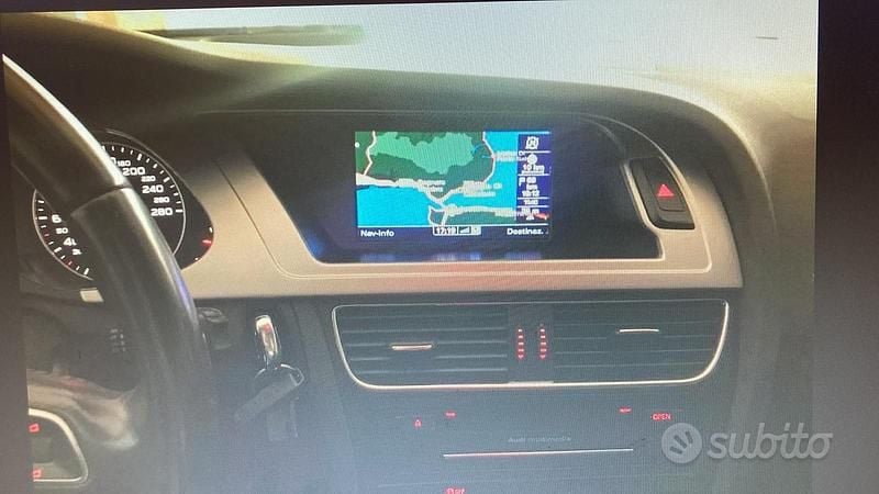 Grigio Usata 2010 Audi A4 Advanced Plus Tre volumi | 7500 € (Buon prezzo) - Immagine 1/4