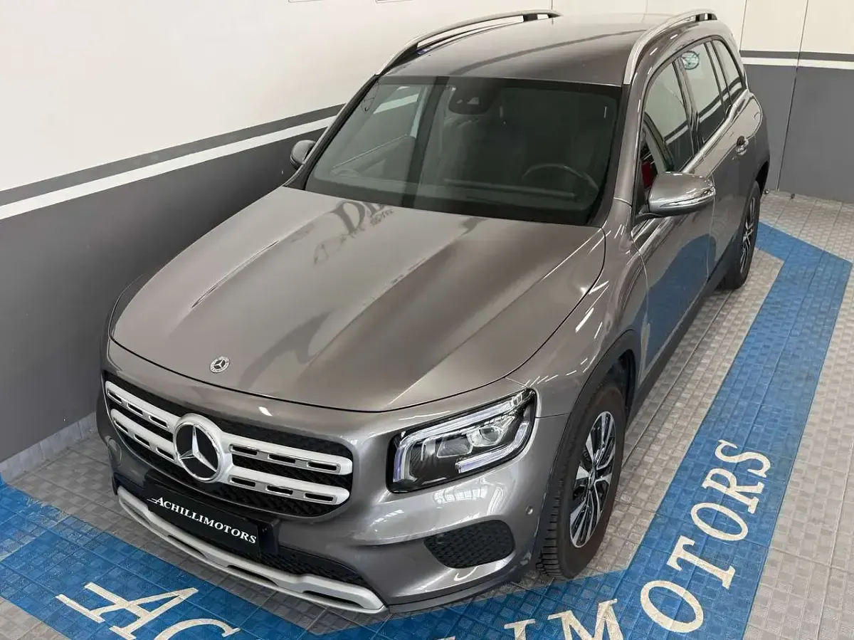Gebraucht Mercedes GLB220 190 PS (139 kW) 2023 Grau SUV