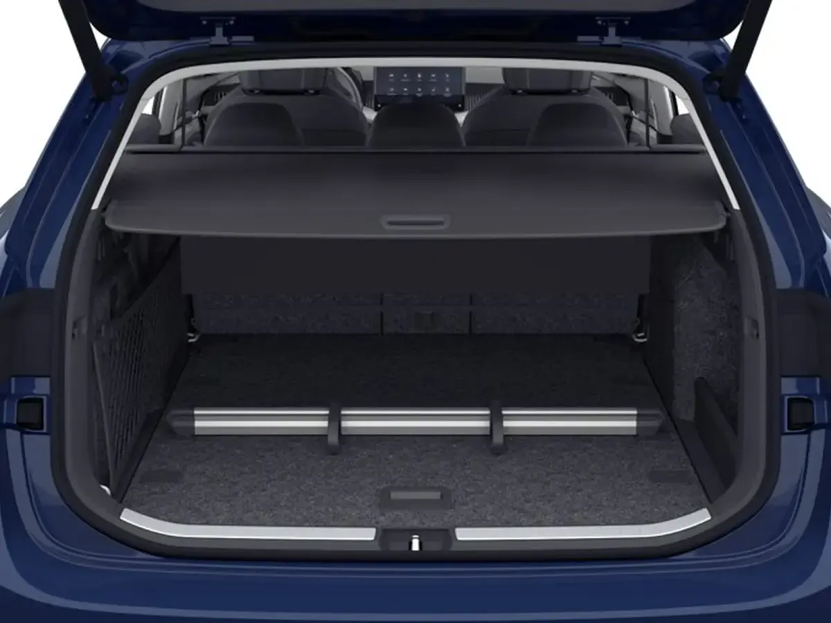Usata Skoda Superb Style 150 CV (110 kW) 2025 Blu cobalto metallizzato Station wagon