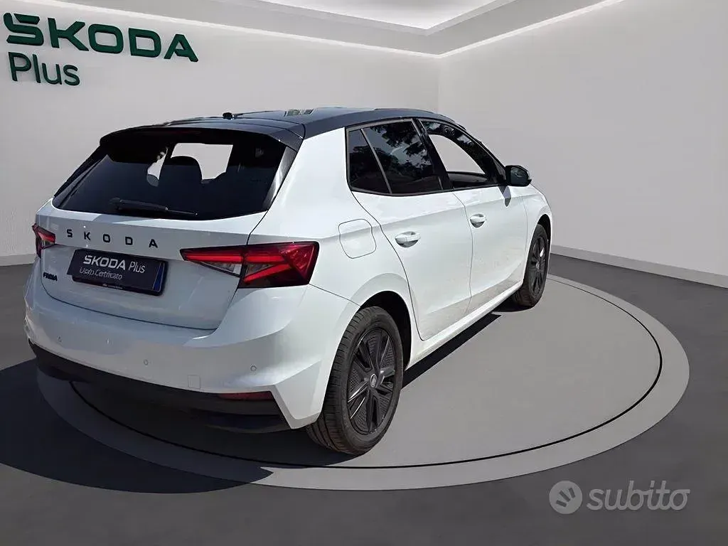 Usata Skoda Fabia 95 CV (69 kW) 2025 Bianco luna metalizzato Utilitaria