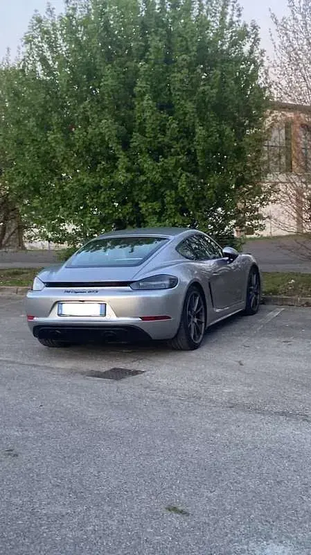 Usata Porsche 718 400 CV (294 kW) 2023 Cabrio