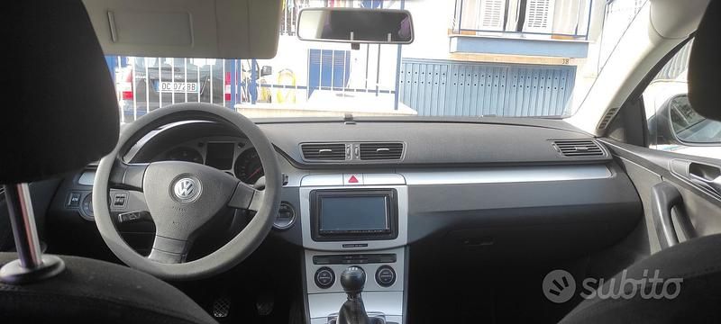 Usata VW Passat Business 140 CV (102 kW) 2009 Grigio Station wagon