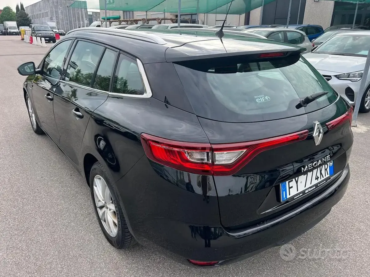 Usata Renault Mégane GrandTour Business 116 CV (85 kW) 2019 Nero Station wagon