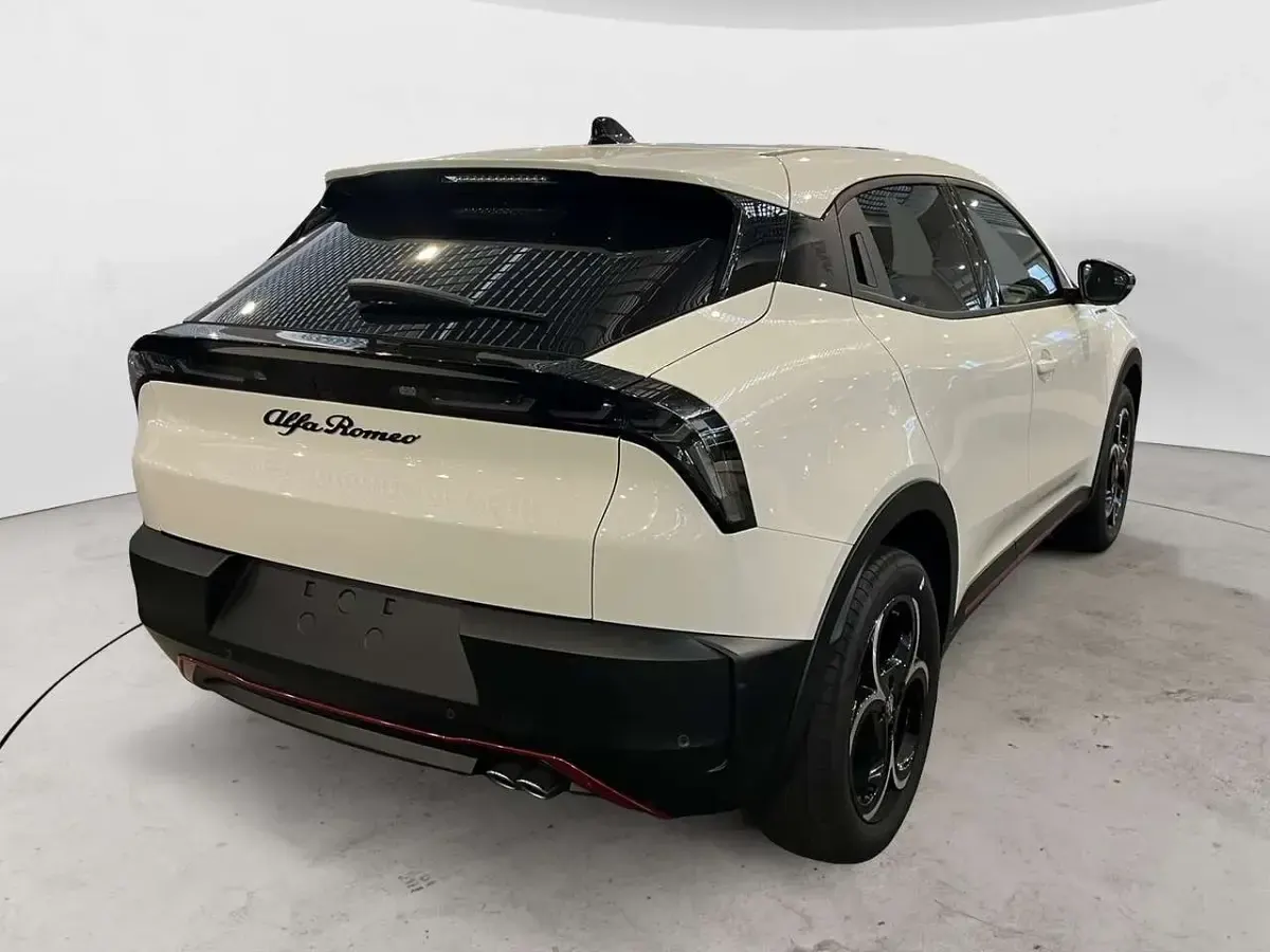 Nuova Alfa Romeo GT Junior Edizione Speciale 145 CV (106 kW) 2025 Other SUV