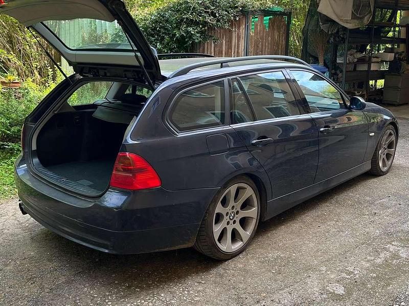 Usata BMW 325 197 CV (144 kW) 2008 Blu/azzurro Station wagon