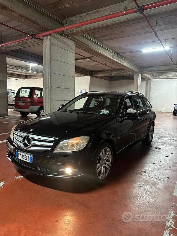 Usata Mercedes C220 170 CV (125 kW) 2009 Nero Station wagon
