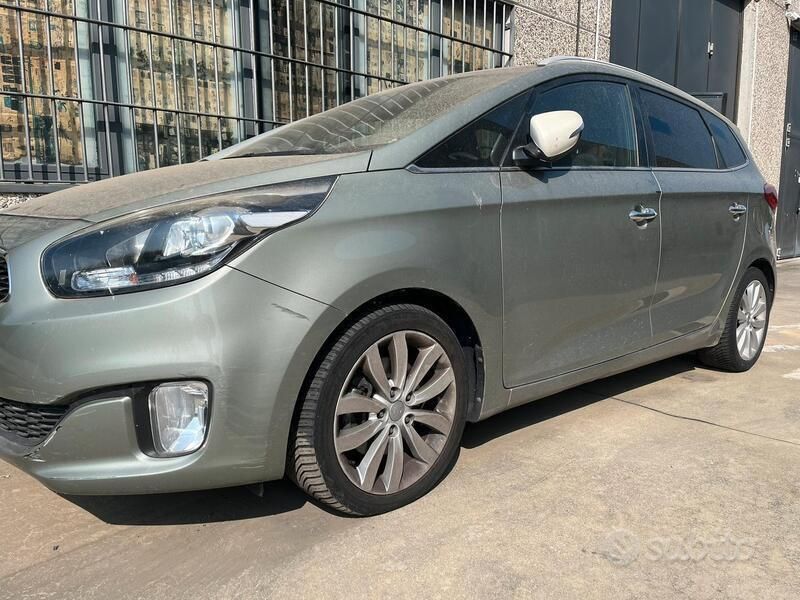 Begagnad Kia Carens 136 HK (100 kW) 2015 Minibuss