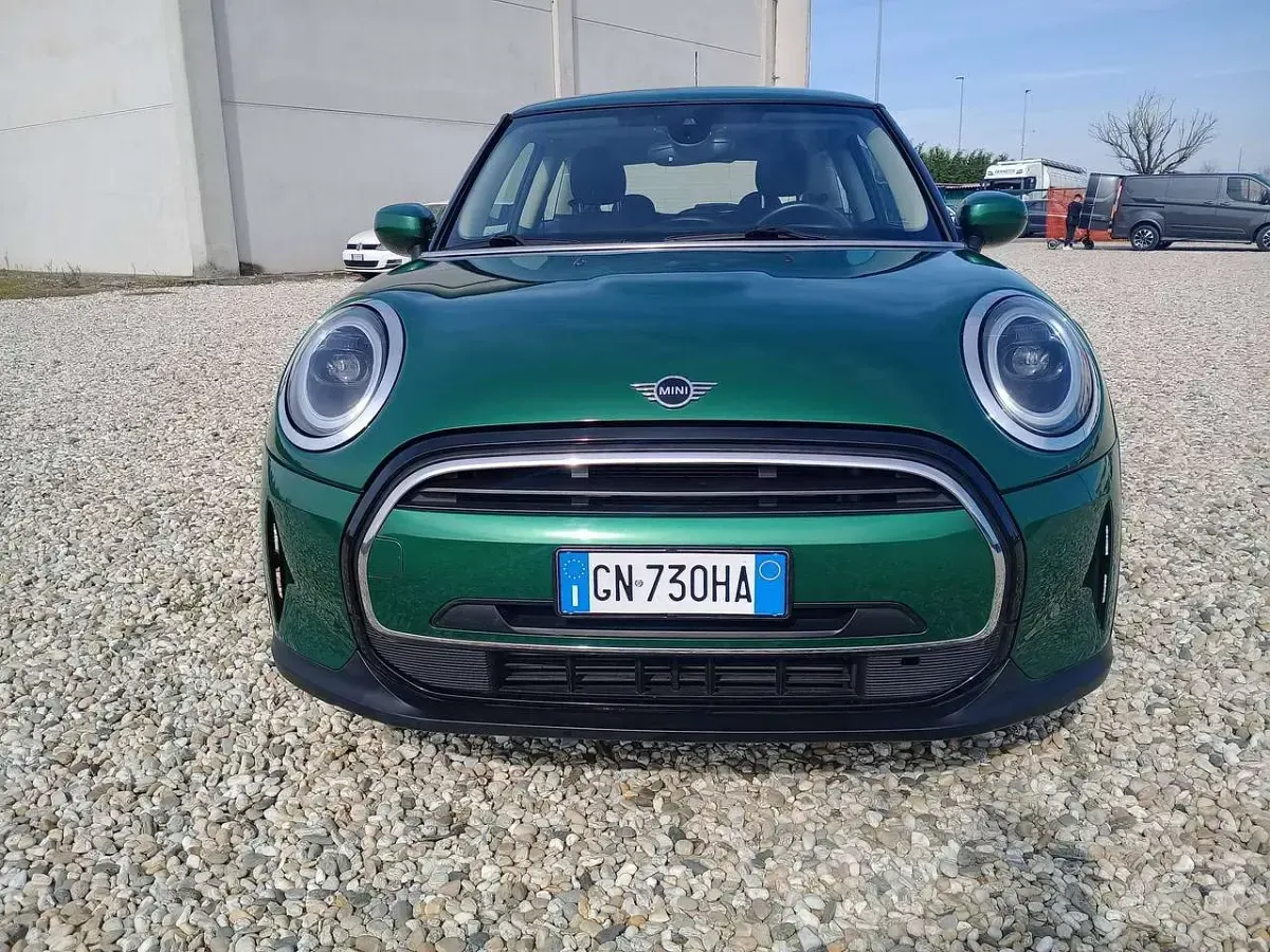 Usata Mini Cooper Essential 136 CV (100 kW) 2023 Verde Utilitaria