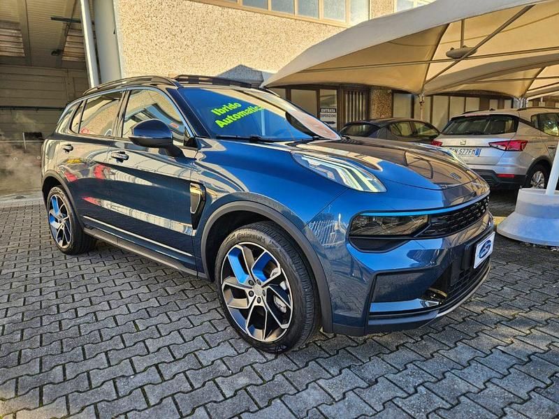 Usata Lynk & Co 01 179 CV (131 kW) 2023 Metallizzato  blu SUV