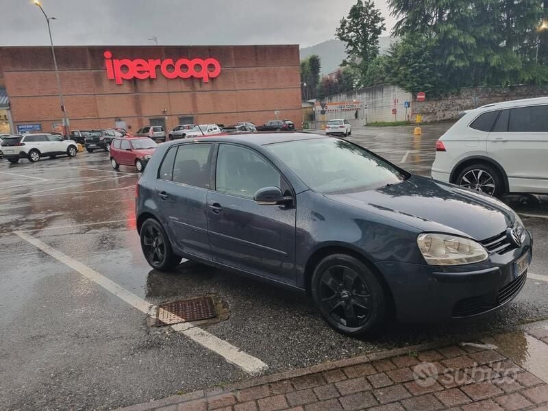 Usata VW Golf V 105 CV (77 kW) 2008 Utilitaria