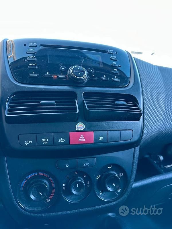 Usata Fiat Doblò 119 CV (87 kW) 2014 Bianco Monovolume