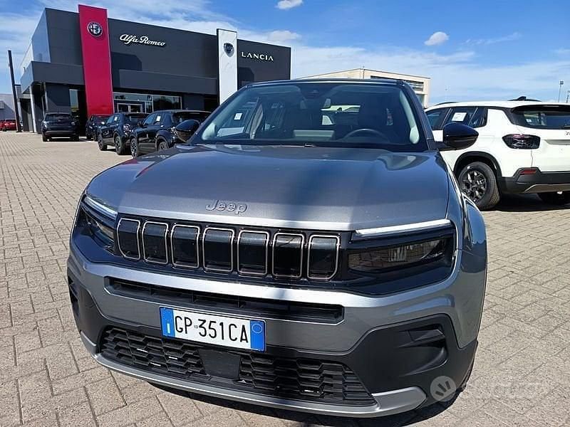 Usata Jeep Avenger Altitude 101 CV (74 kW) 2023 Argento SUV