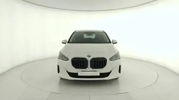 Usata BMW 218 Active Tourer Luxury Line 150 CV (110 kW) 2023 Bianca Monovolume