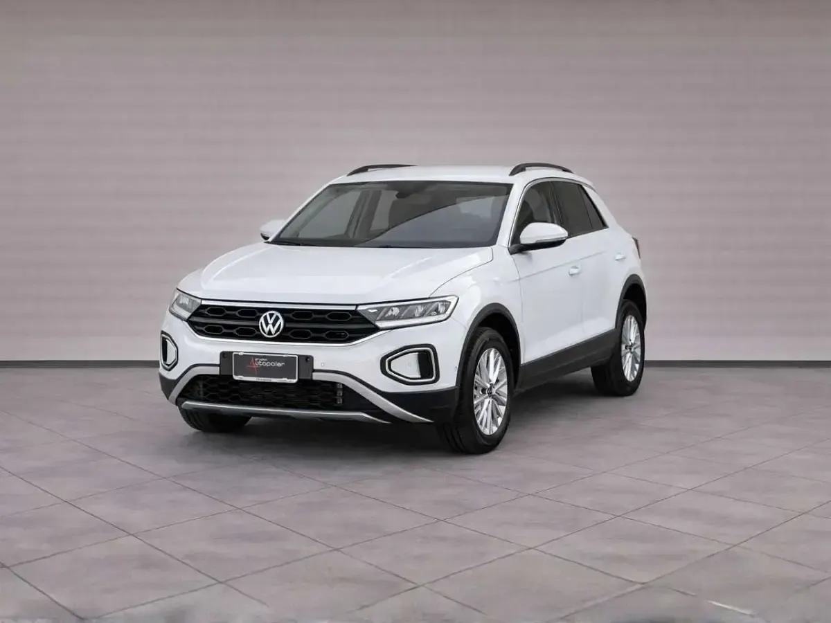 Usata VW T-Roc Life 110 CV (80 kW) 2023 Bianco SUV