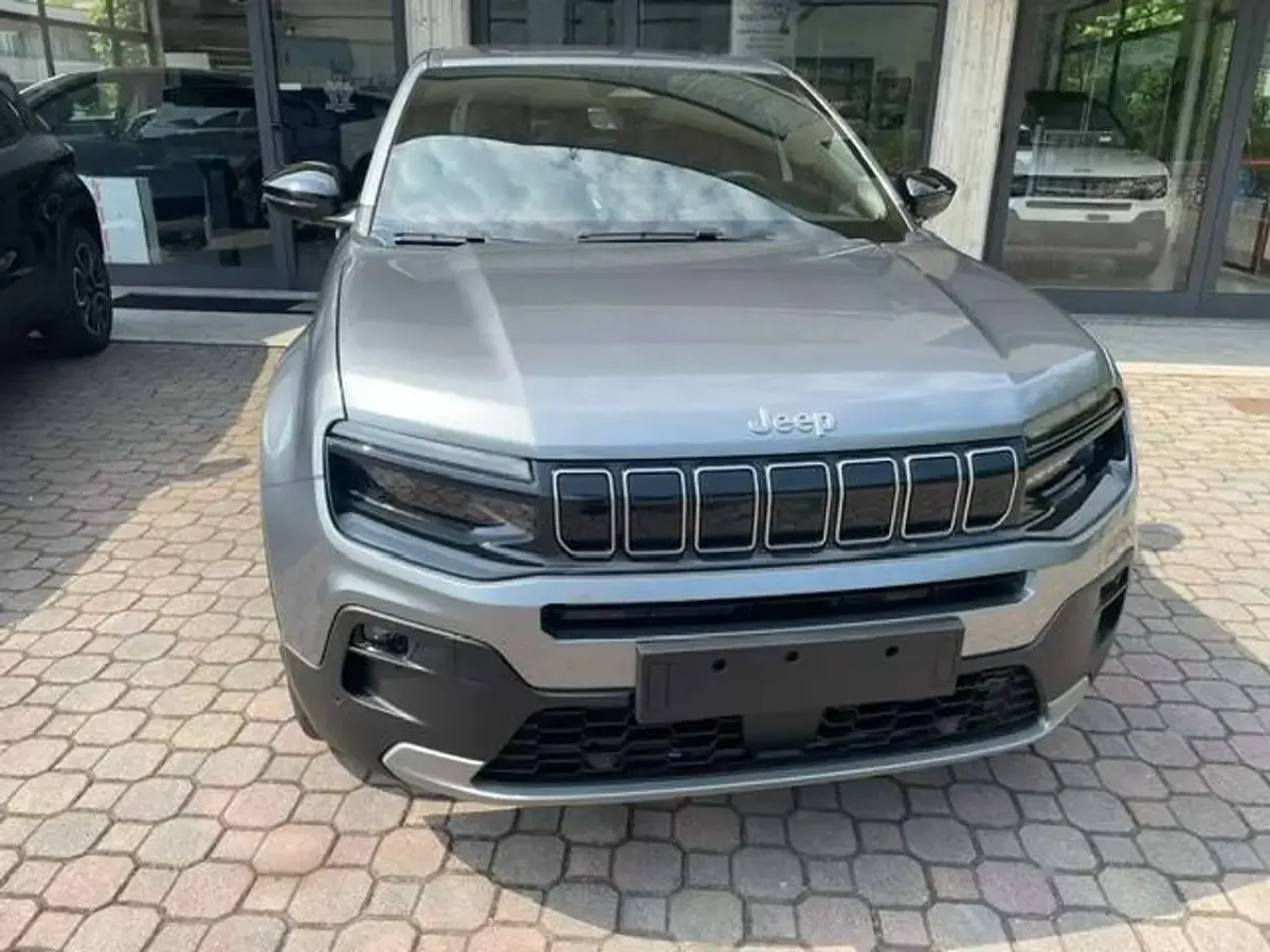 Nuova Jeep Avenger Summit 110 CV (80 kW) 2026 Grigio SUV