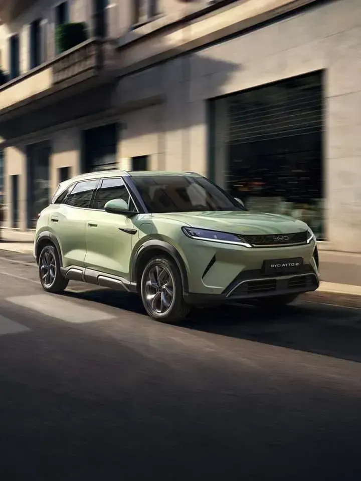Nuova BYD Atto 2 Active 64 kW (88 CV) 2026 Argento SUV