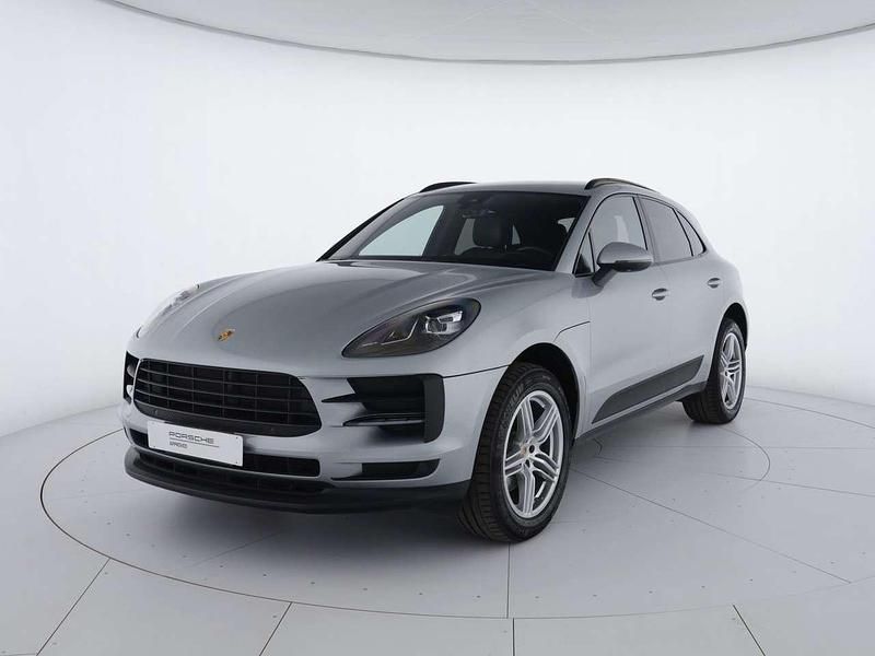 Usata Porsche Macan 245 CV (180 kW) 2021 Argento dolomite metallizzato SUV