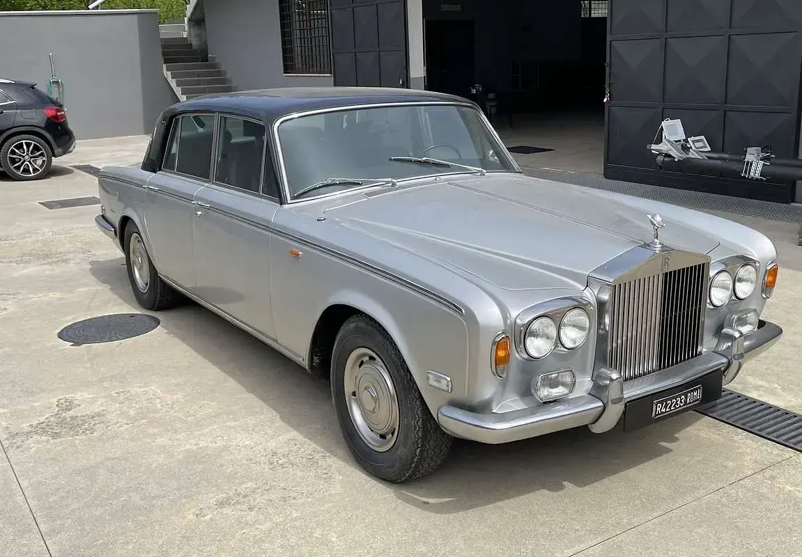 Usata Rolls Royce Silver Shadow 190 CV (139 kW) 1976 Grigio Berlina