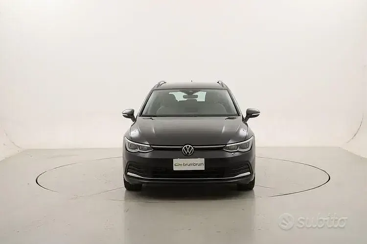 Usata VW Golf VIII Style 116 CV (85 kW) 2021 Gray Station wagon