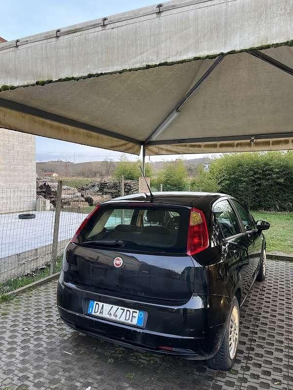 Brugt Fiat Grande Punto Dynamic 90 HK (66 kW) 2006 Sort Hatchback