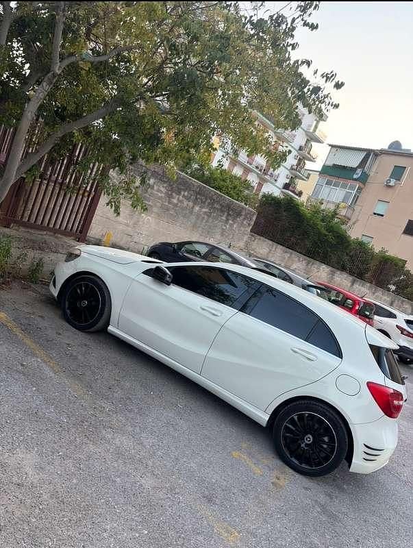 Usata Mercedes A180 Premium 109 CV (80 kW) 2013 Berlina