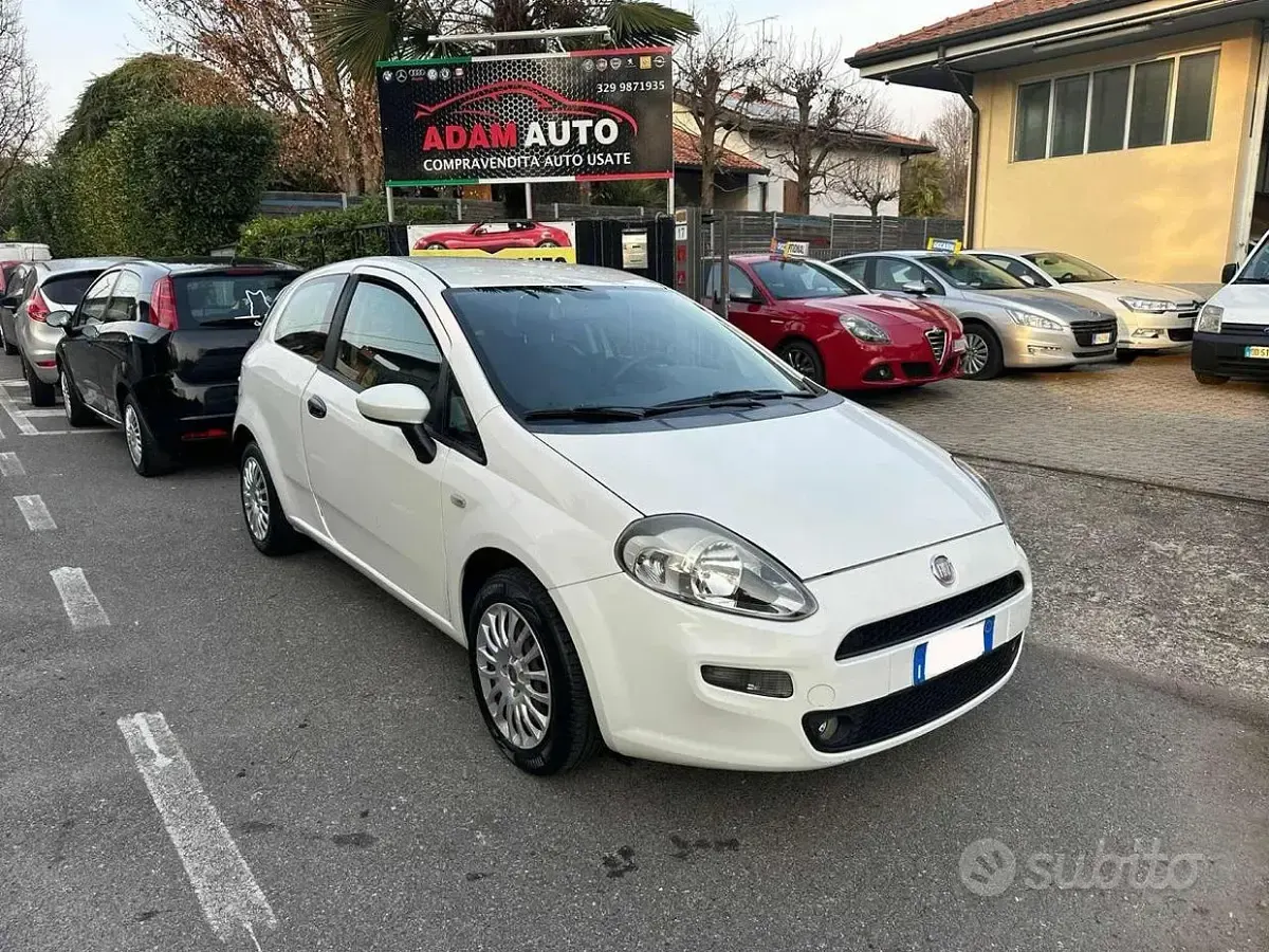 Usata Fiat Punto Evo Emotion 77 CV (56 kW) 2012 Utilitaria