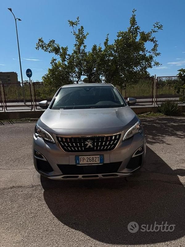 Usata Peugeot 3008 2018 Grigio SUV