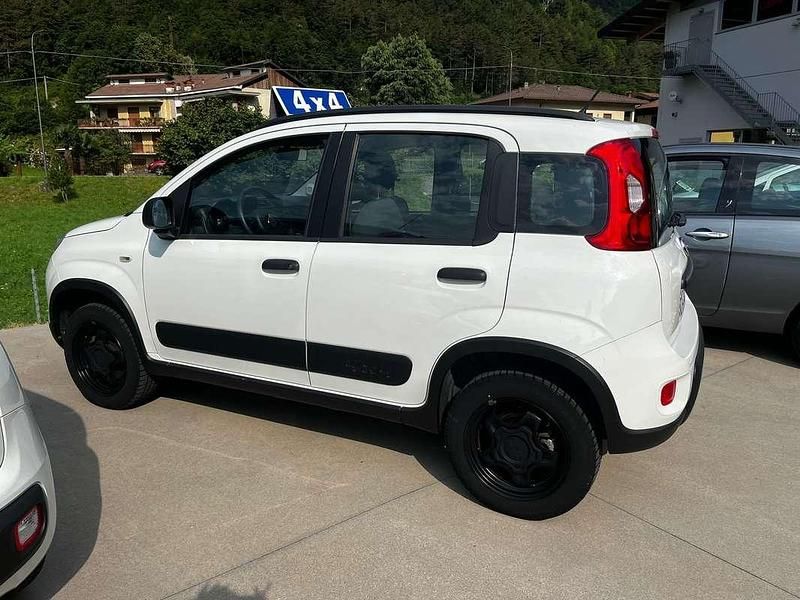 Usata Fiat Panda 4x4 S 86 CV (63 kW) 2019 Bianco Utilitaria