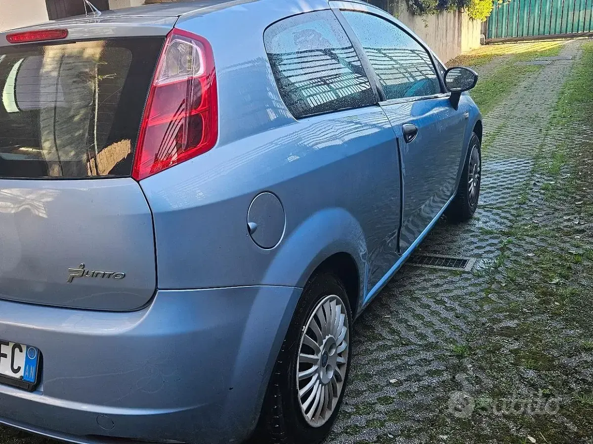 Usata Fiat Grande Punto Active 65 CV (47 kW) 2005 Utilitaria