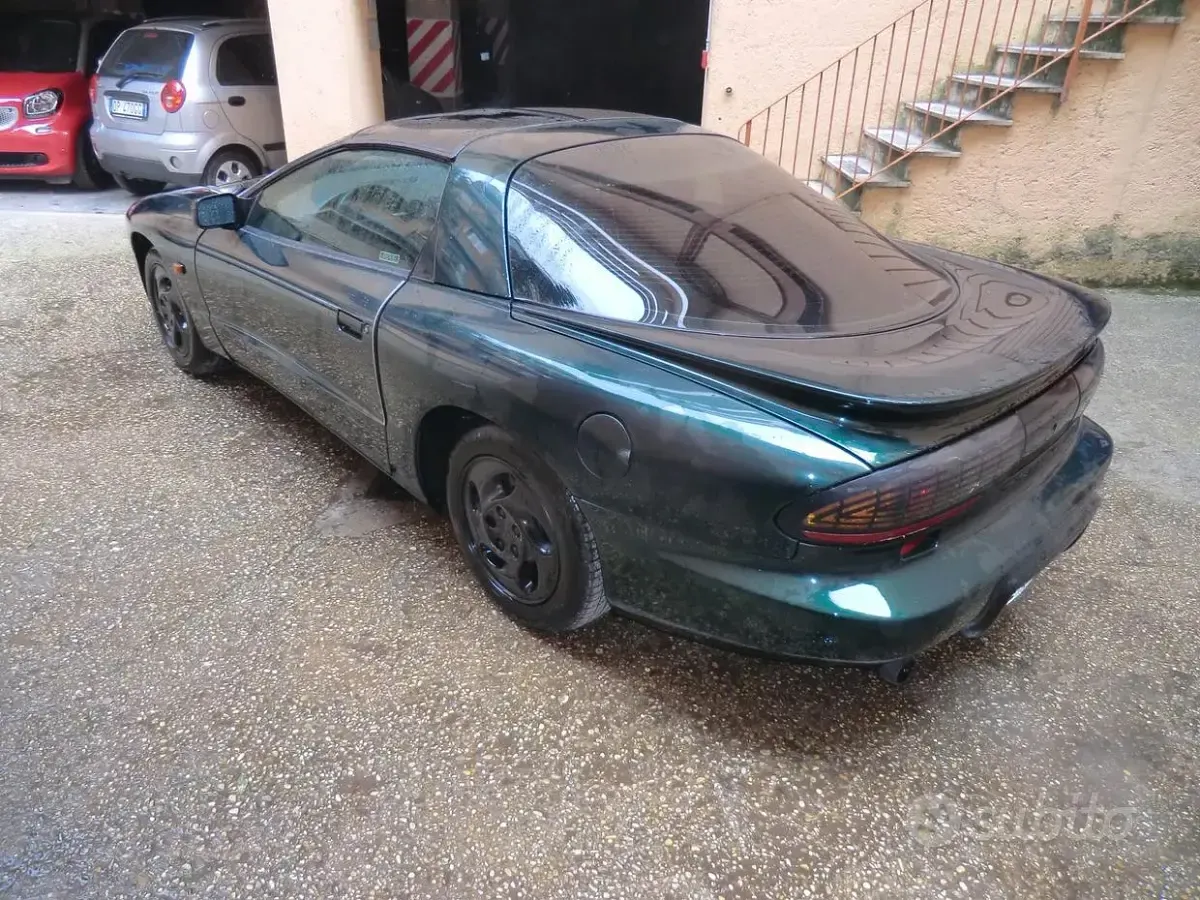 Usata Pontiac Firebird 148 CV (108 kW) 1990 Verde Coupé