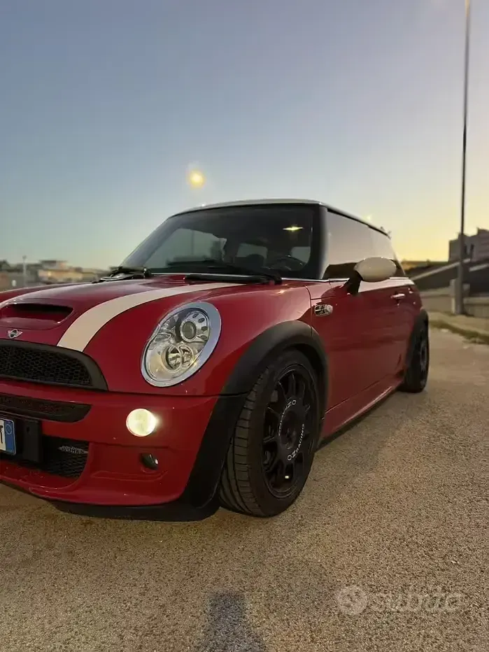 Usata Mini Cooper S 211 CV (155 kW) 2004 Rosso Utilitaria