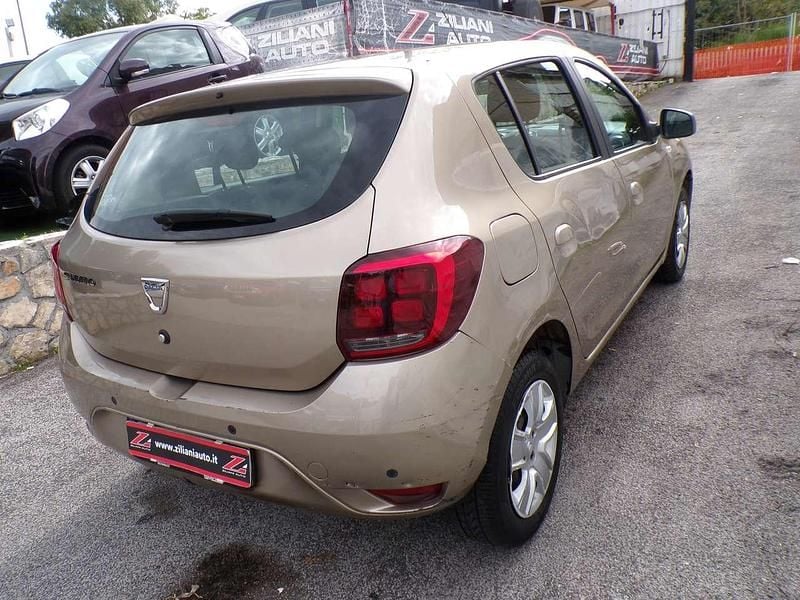 Usata Dacia Sandero 75 CV (55 kW) 2019 Beige Berlina