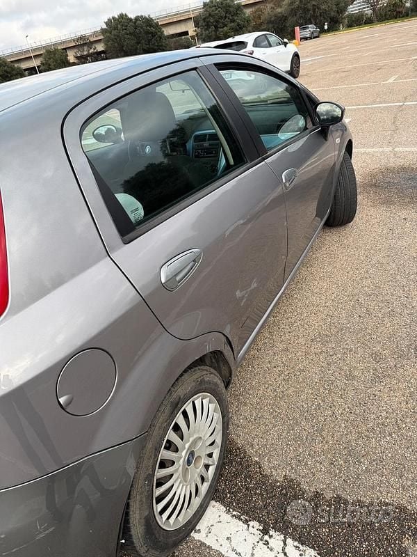 Usata Fiat Grande Punto 75 CV (55 kW) 2006 Utilitaria