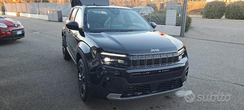 Nero Usata 2024 Jeep Avenger Summit SUV | 27.300 € (Molto cara) - Immagine 1/4