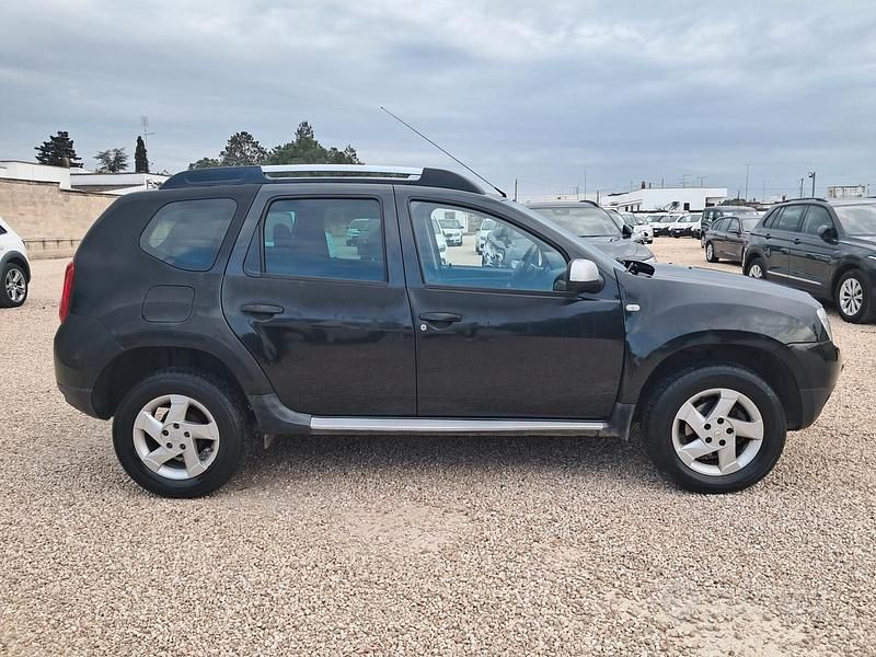 Usata Dacia Duster Lauréate 107 CV (78 kW) 2011 Nero SUV