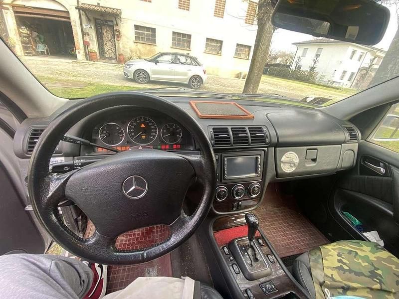Usado Mercedes ML270 Classic 163 CV (119 kW) 2004 Gris SUV