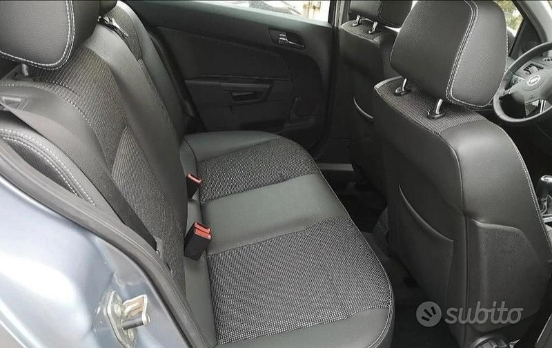 Usata Opel Astra 101 CV (74 kW) 2007 Marrone Station wagon