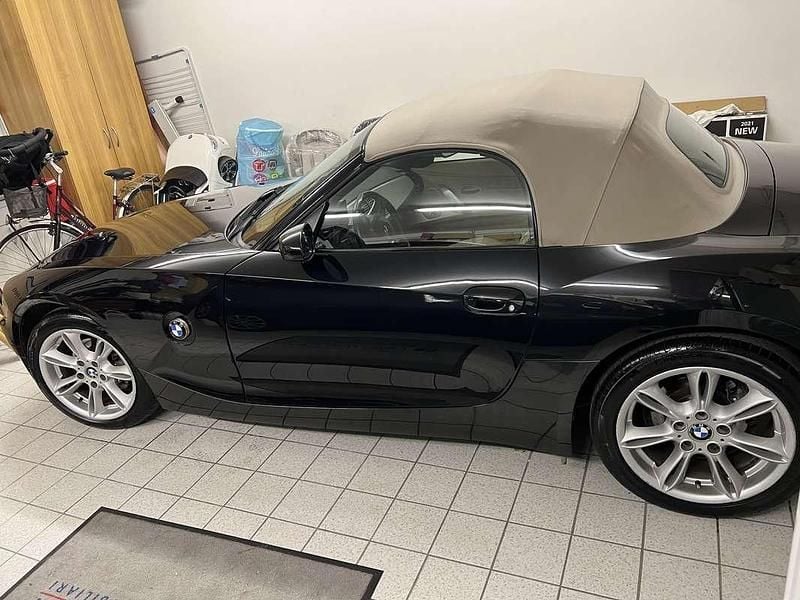 Usata BMW Z4 170 CV (125 kW) 2004 Nero Cabrio