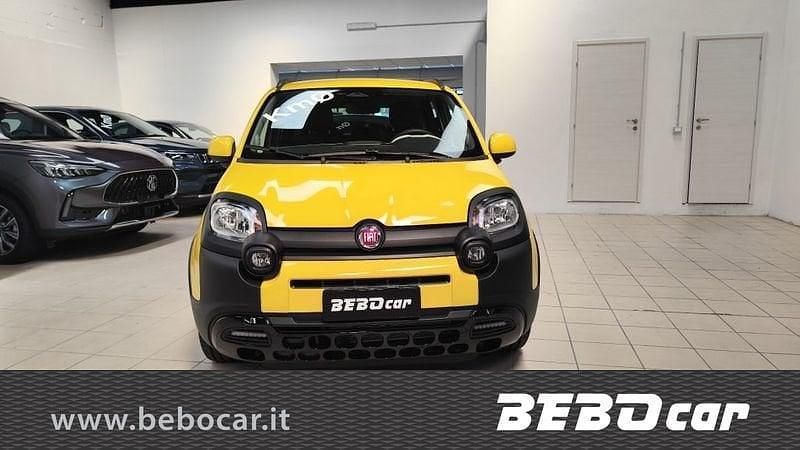 Nuova Fiat Panda Cross 69 CV (50 kW) 2025 Giallo Berlina