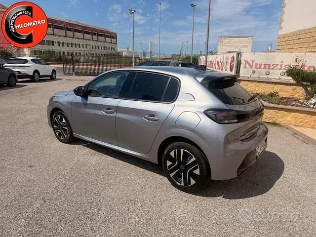 Gebraucht Peugeot 208 Allure 101 PS (74 kW) 2025 Grau Kleinwagen